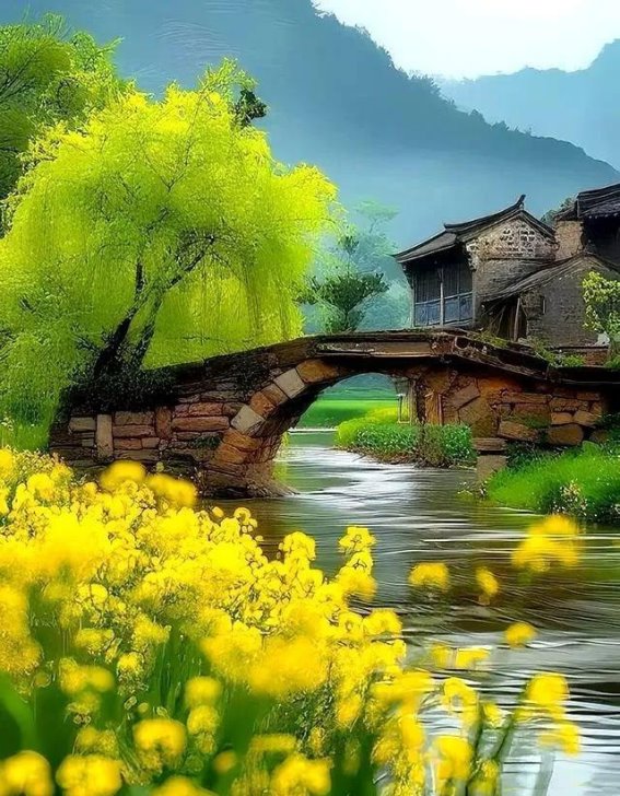春天的画卷：小桥、流水、田野与炊烟