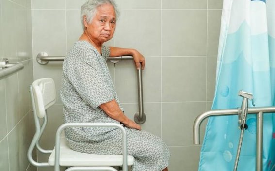 排尿习惯与老年人健康长寿的密切关联