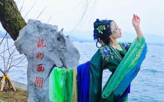 水上舞剧浪漫启幕，钱王祠元宵节圆满落幕