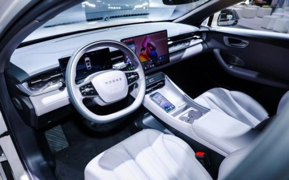 10万元混动家轿实测对比：荣威M7 DMH、银河A7与秦L谁更适合家庭