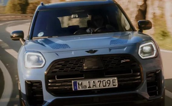 MINI COUNTRYMAN限量版：精致蓝色与JCW调教的运动魅力
