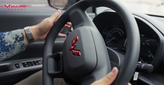 宏光增程版震撼上市 引领6万级增程后驱MPV新时代