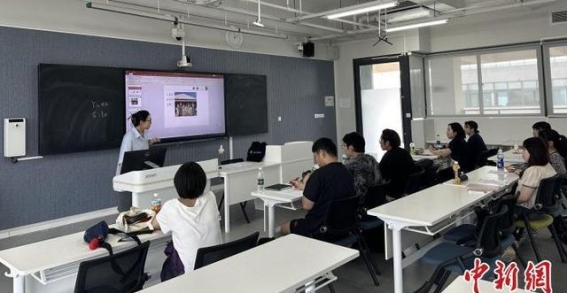 海南研学游：日本青年亲身体验中国文化的桥梁