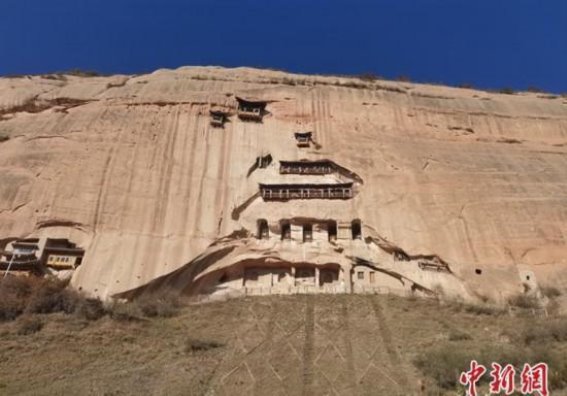 马蹄寺石窟：祁连山下的艺术宝藏
