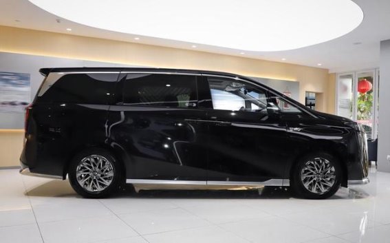 传祺向往M8乾崑：豪华与智能的双重革新