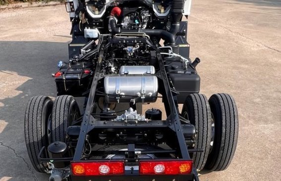 东风小霸王W16：小轻卡市场中的性价比之选