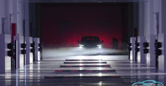 荣威M7 DMH：AI智控底盘挑战极限，重新定义10万级家轿标准