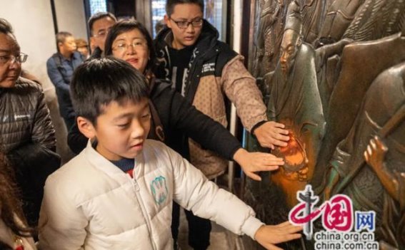 朱炳仁·铜：古镇周庄与财文化的跨时代对话