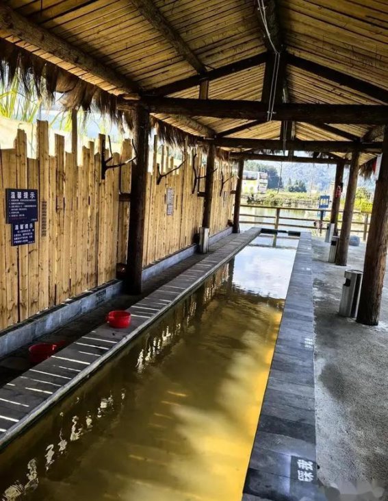 石墙野温泉：寻觅自然的温暖