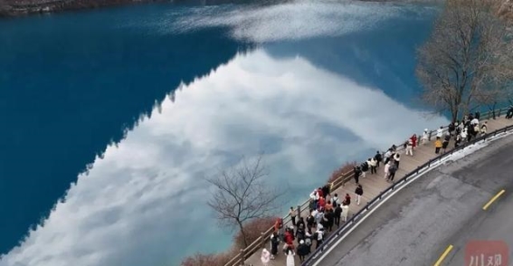 四川春节旅游火爆，景区预约提前售罄，错峰出行是明智之选