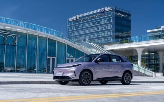 极狐T1如何通过创新技术破解续航焦虑，赢得市场？