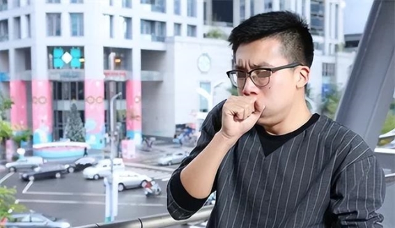 45岁男子坚持一年护肝药物使用，体检结果却令他无法接受