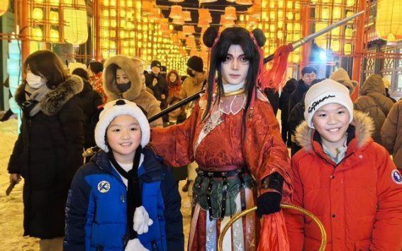 关东影视城元宵灯会：点亮春日的璀璨夜空