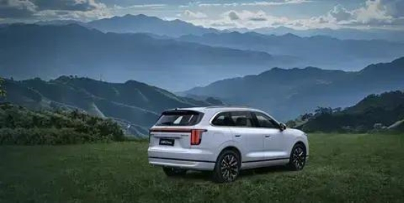 捷途山海L7 PLUS开启家庭出行新篇章 预售限时权益价12.99万起