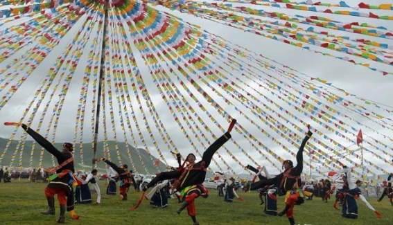 西藏旅行的深刻体验：挑战与感悟