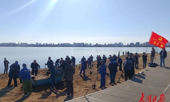 文瀛湖沙滩广场焕新升级，游客体验更上一层楼