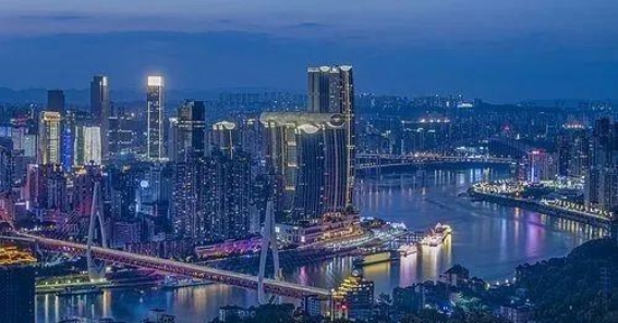 重庆：山城崛起，巨无霸的力量与未来