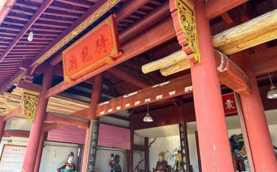 沃洲湖畔的骑龙庙：一座历经沧桑的小庙