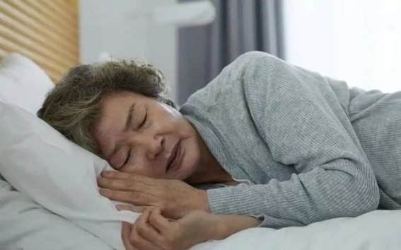 体内有恶性肿瘤的身体表现，医生总结了4个常见症状
