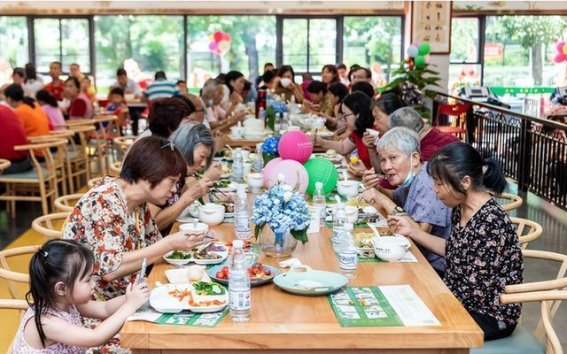 中医药助力银发经济发展，打造万亿级市场新蓝图