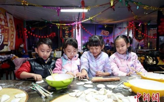 漠河北极跨年夜：冰雪之中燃情跨年，热力迎接2025