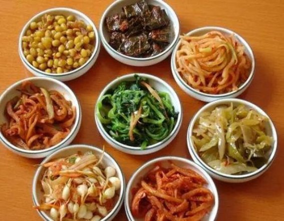 胃癌患者的饮食禁忌，医生提醒：这几种食物千万别碰
