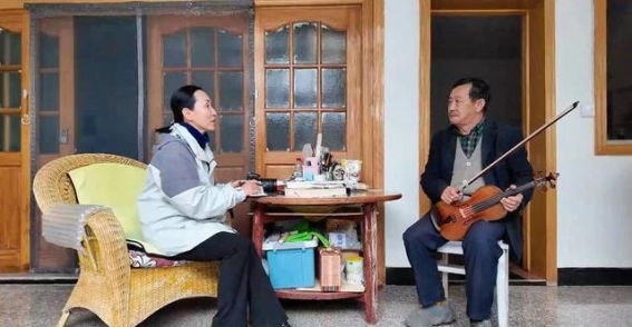 丽江文化故事的记者视角：传承与创新的交汇