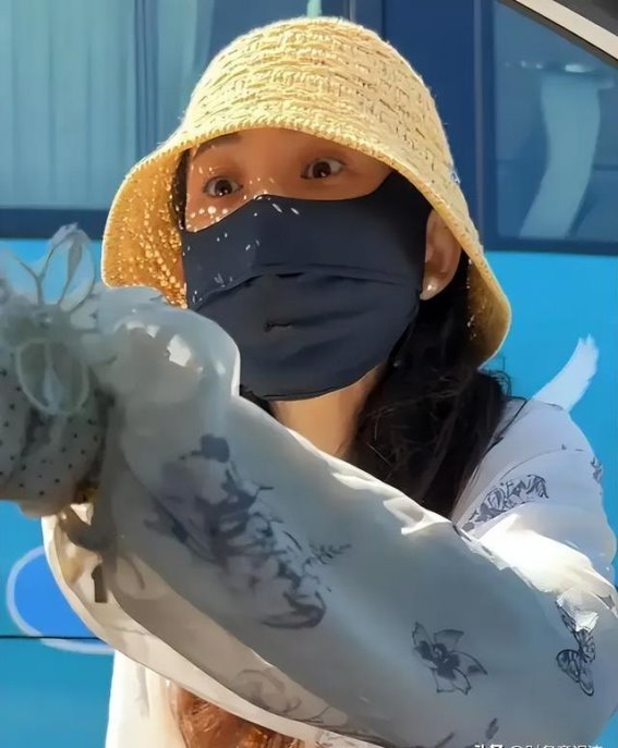 青岛崂山事件揭秘：男司机为何选择忍气吞声？