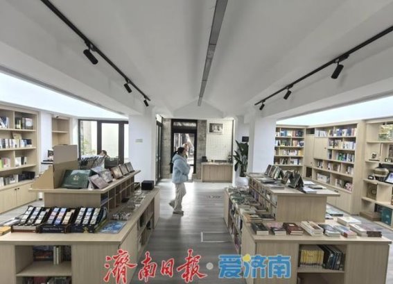 泉城老街巷传统民居的转型与蜕变：从历史遗产到时尚文化地标
