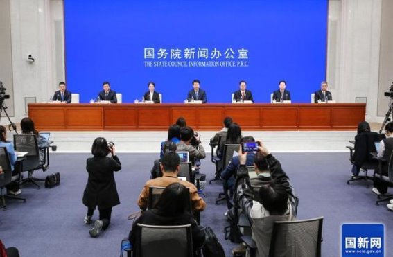 促进中医药产业高质量发展：政策引导与创新驱动