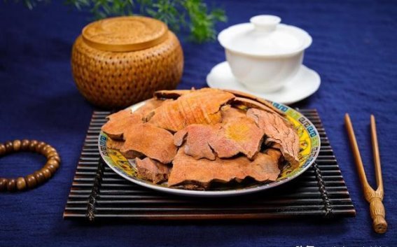 尿酸高湿热重，不想吃药怎么办？土茯苓薏苡仁粥助你清热祛湿降尿酸