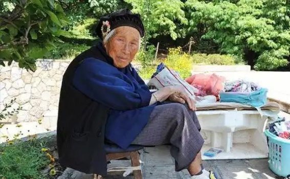 过了70岁，老年人一定要避免的5大生活误区