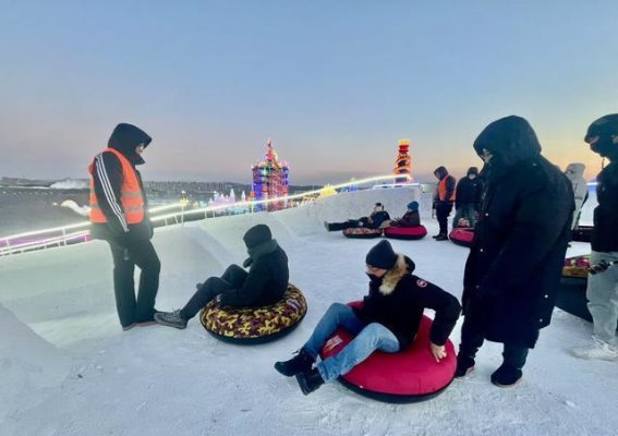 长春冰雪新天地：一场冬季奇幻之旅的启幕