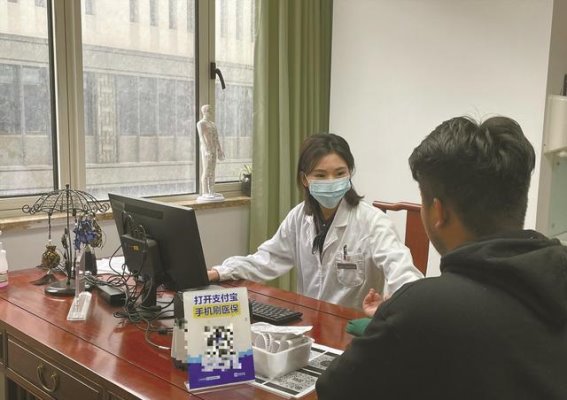 水果代餐致脂肪肝，中医师提醒：如何正确食用水果