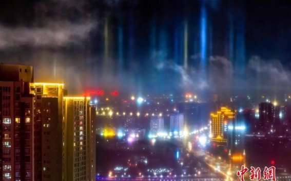 克拉玛依寒夜光柱：大自然的冰晶奇观
