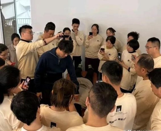 北大高材生放弃高薪做正骨，年收入百万背后的坚持与突破