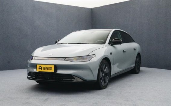零跑C01：10万出头的家用轿车，空间大、续航强，智能配置高