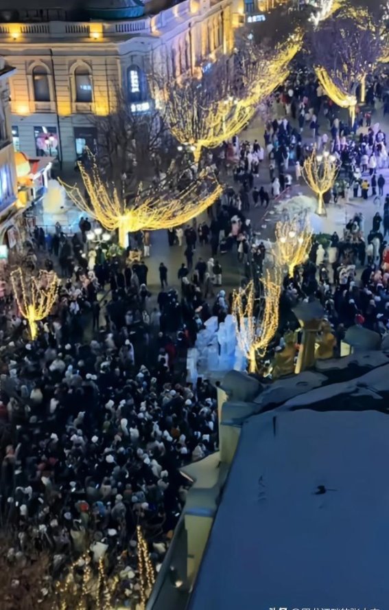 寒冬中的热情与青春——哈尔滨跨年夜的别样魅力