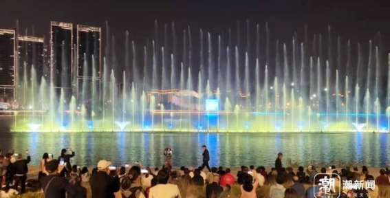 水韵良渚：玉湖音乐喷泉展现文化与科技的完美融合