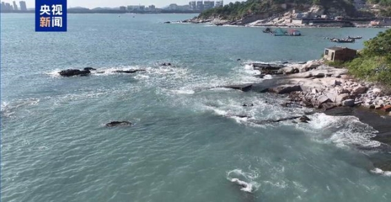 福建海域波涛汹涌的警示